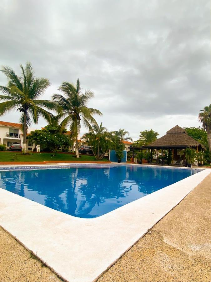 Casa Nuevo Vallarta + 2 Albercas エクステリア 写真